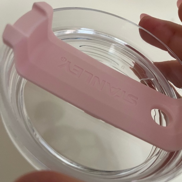 Stanley Quencher 40oz in Petal - Picture 8 of 12